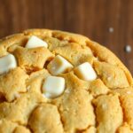 buttery crunchy macadamia cookies